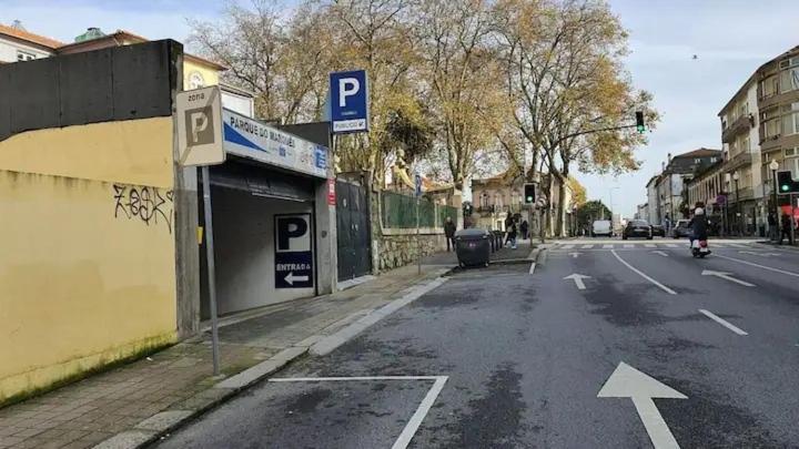 Downtown Porto With Parking Next To Subway Lejlighed Eksteriør billede